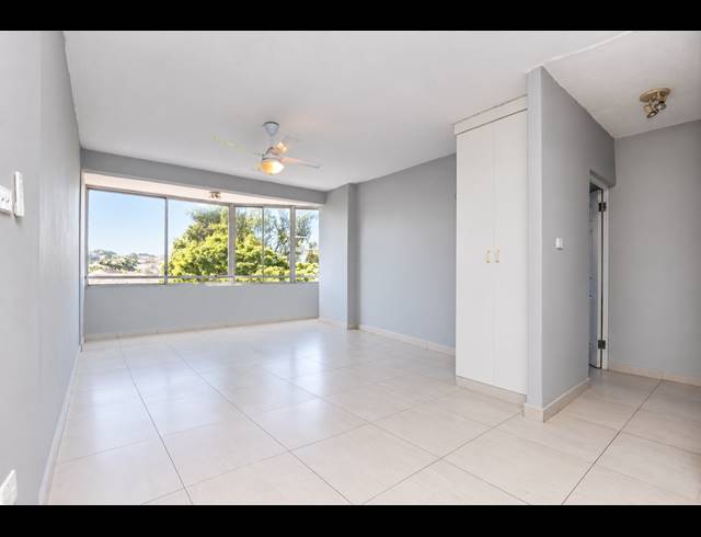 1 BEDROOM APARTMENT FOR SALE IN ESSENWOOD